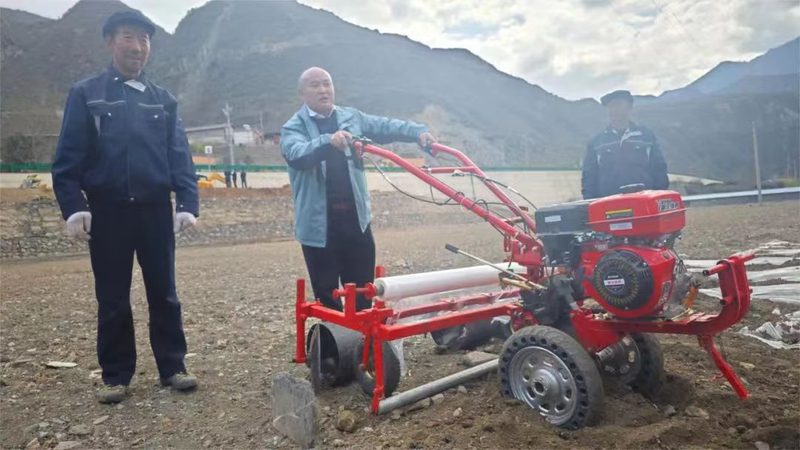 农机配件材质对比：耐用性揭秘**